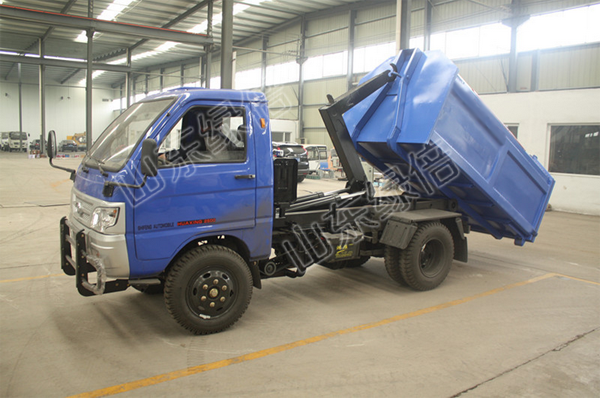 Hook Lift Garbage Truck