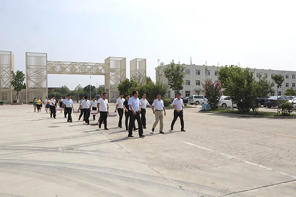 Shandong Lvbei Leaders Cordially Asked Frontline Employees
