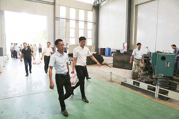 Shandong Lvbei Leaders Cordially Asked Frontline Employees