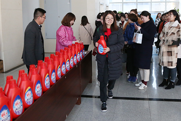 Shandong Lvbei Hold A Symposium To Celebrate The March 8 Women's Day