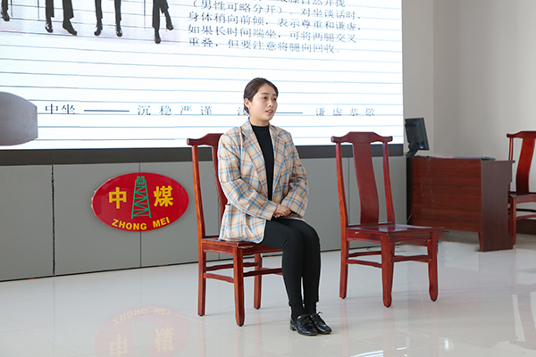 Shandong Lvbei Human Resources Department Organizes Business Etiquette Training