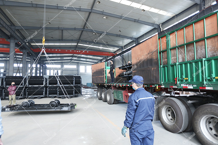 A Batch Flat Cart And Miner Equipment Sent Separately Shanxi And Anhui Province