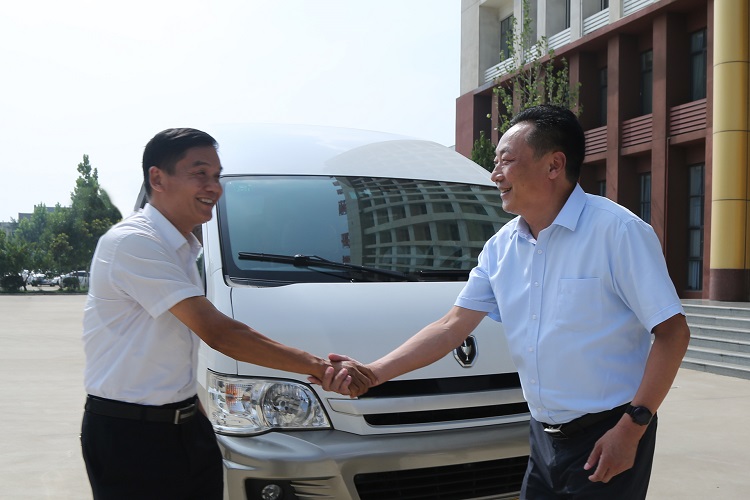 Warmly Welcome The Leaders Of Jining High-End Equipment Industry Research Group To Visit Shandong Lvbei 